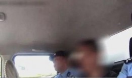 网红吃瓜挨揍事件视频