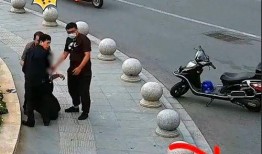 现场吃瓜被抓视频大全,视频大全揭秘尴尬瞬间