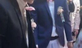 新娘吃瓜视频伴郎,婚礼现场笑料百出