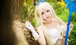 程女士cos修女原视频吃瓜,修女变吃货？