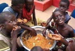 非洲网红吃瓜图片视频在线观看,趣味视频图片大集合