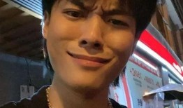 疯狂小杨哥爸爸吃瓜视频,揭秘娱乐圈幕后真相