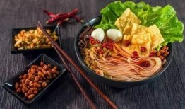 海瓜吃螺蛳粉好吃吗视频,美味还是辣味挑战？