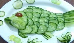 边吃瓜边做手工好吗视频,享受悠闲生活时光