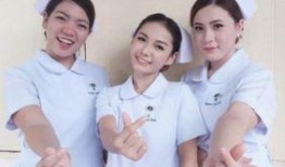 医院主任和护士吃瓜视频,网络热议！