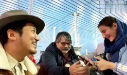 探长吃瓜搭讪视频,揭秘探长日常生活中的幽默瞬间